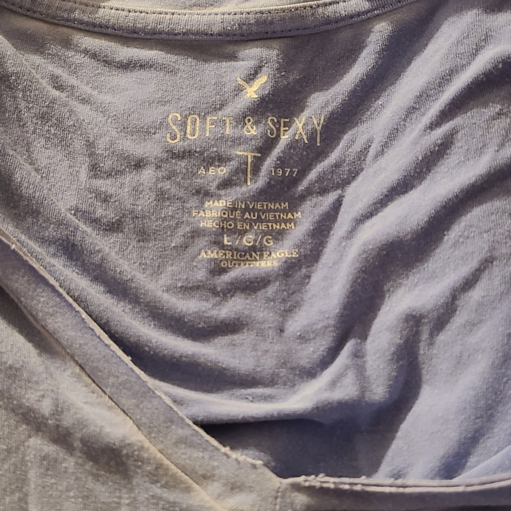 Womens American Eagle shirt, size large. - Picture 3 of 3